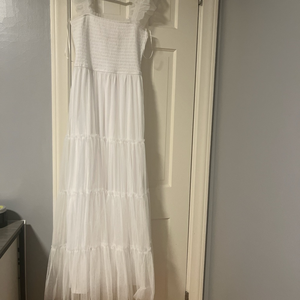 Elegant White Ruffle Dress - Picture 5 of 5